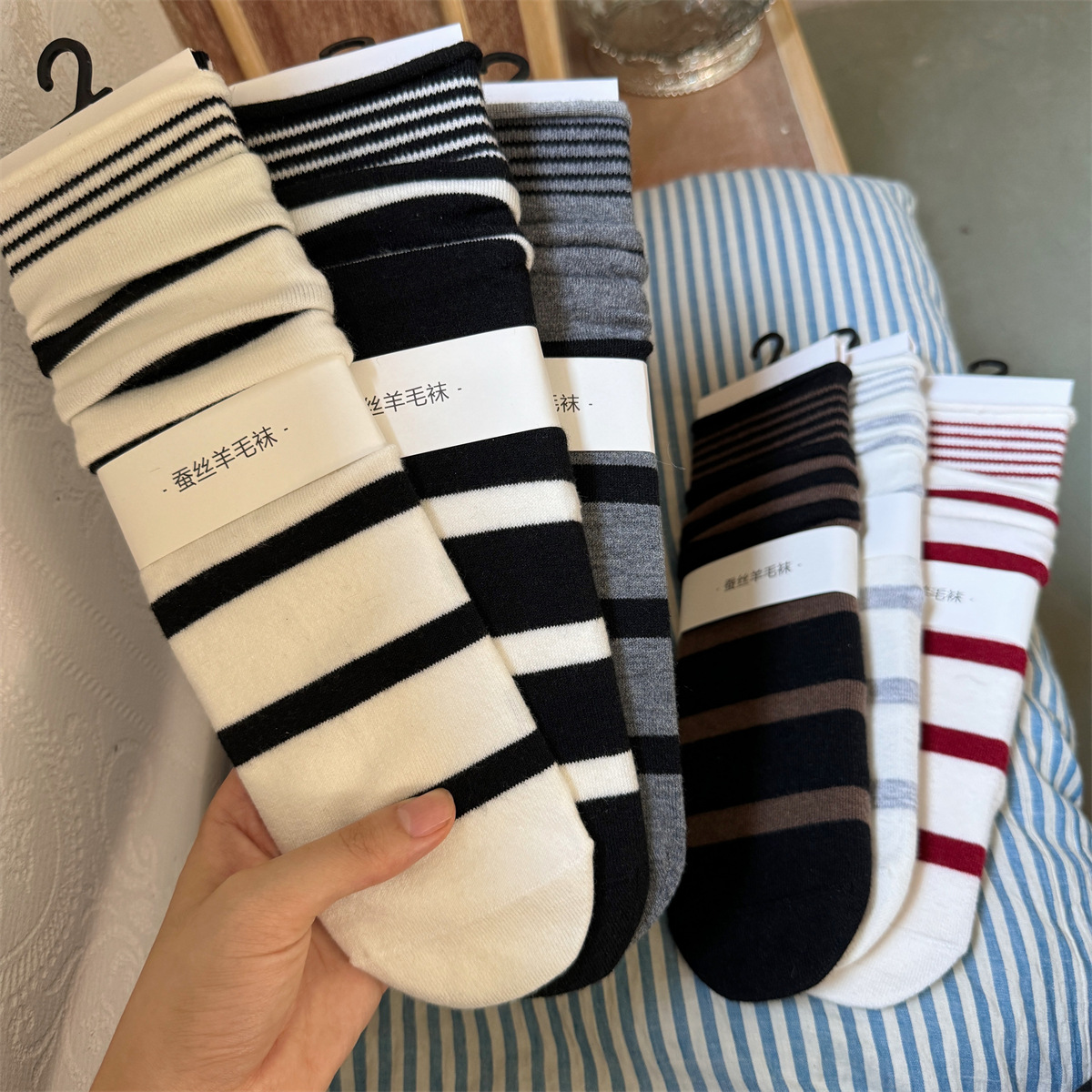 SP&CITY Korean Winter Striped  - огляд і ціна Silk Sock Bamboo