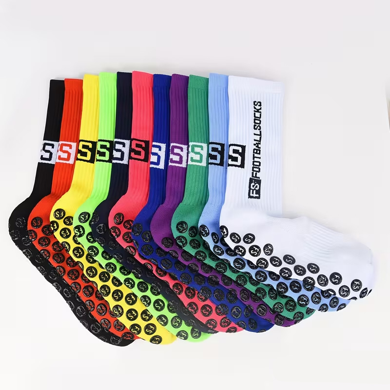 1 Pair Grippy Sports Crew Sock - огляд і ціна No Show Sock Women